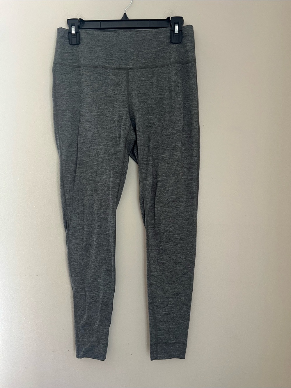 Kuiu ULTRA Merino 160 Bottoms Womens M Gray Wool Baselayer Leggings Lightweight
